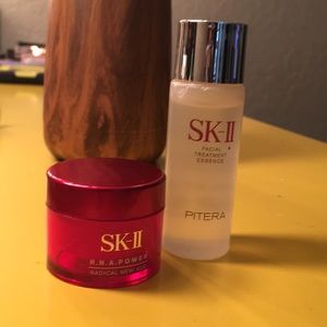 SK-II Facial Treatment Essence & RNA New Age Cream